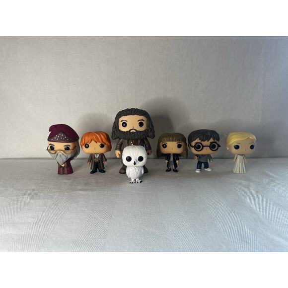 Harry Potter funko pop lot (7) Harry, Hermione, Ron, Hagrid, Dumbledore, More - Picture 1 of 6